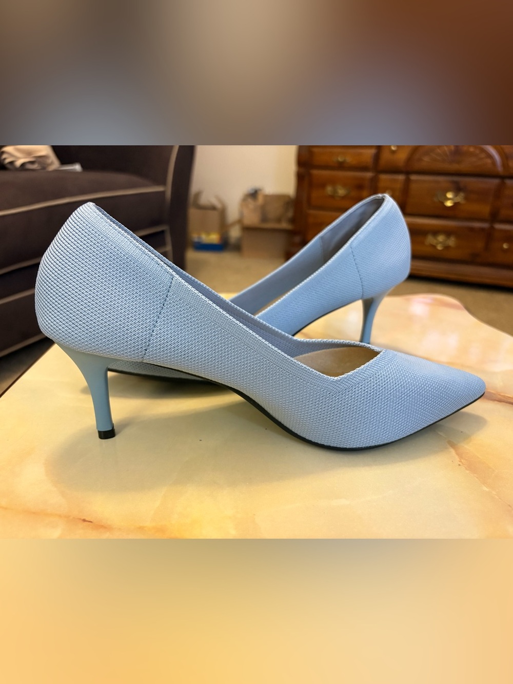 Cuccoo  Women's light blue, textured fabric pointed-toe kitten heel Sz 41 (8.5)